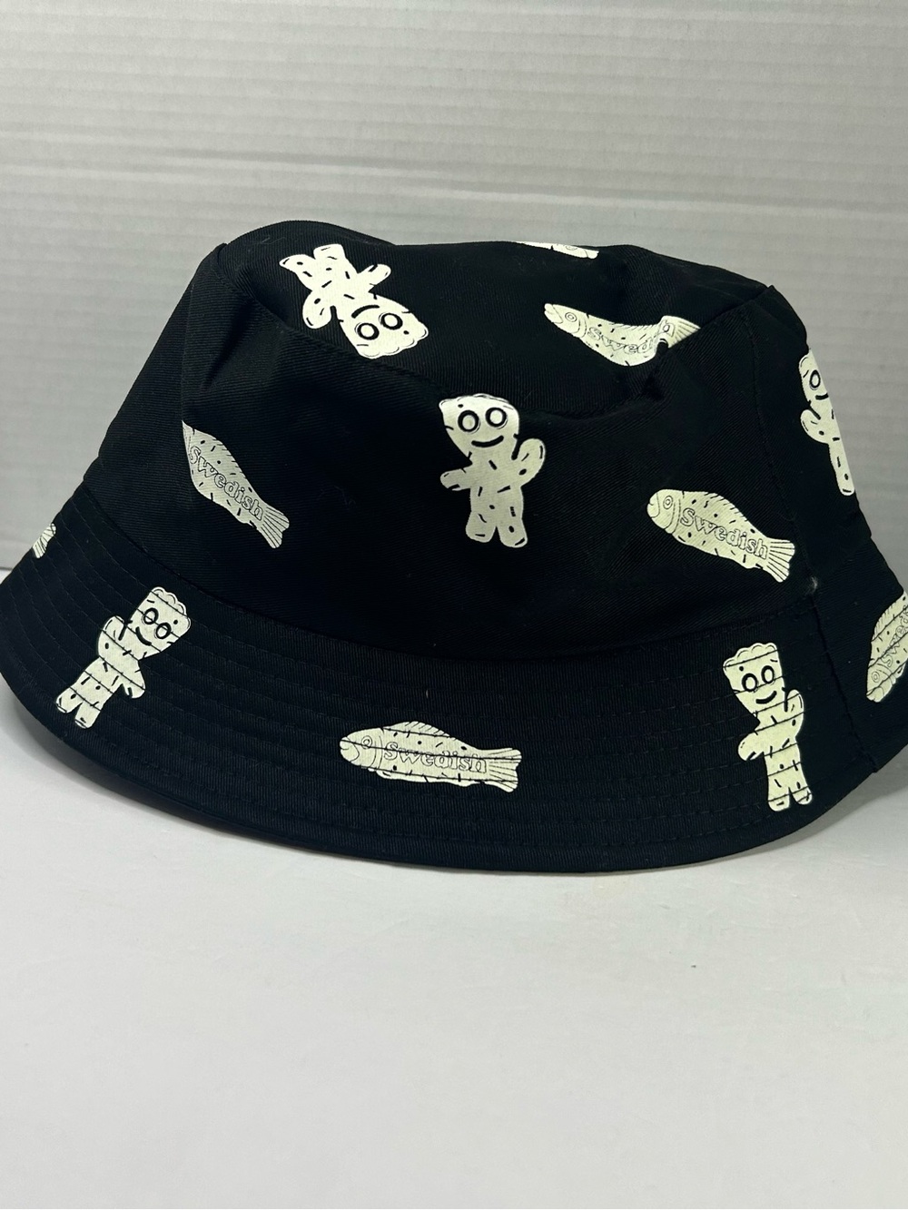 Kids Black Bucket Hat with Glow Character Print
